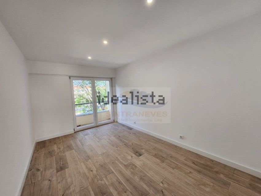 Apartamento T2 à venda em Mina de Água, Amadora — foto 14