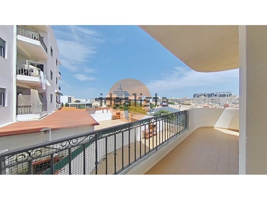 Apartamento T4 à venda em Quelfes, Olhão — foto 9