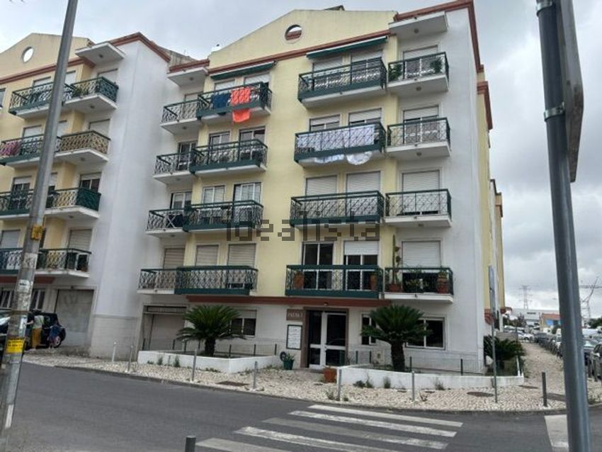 Apartamento T3 à venda em Belas, €325.000