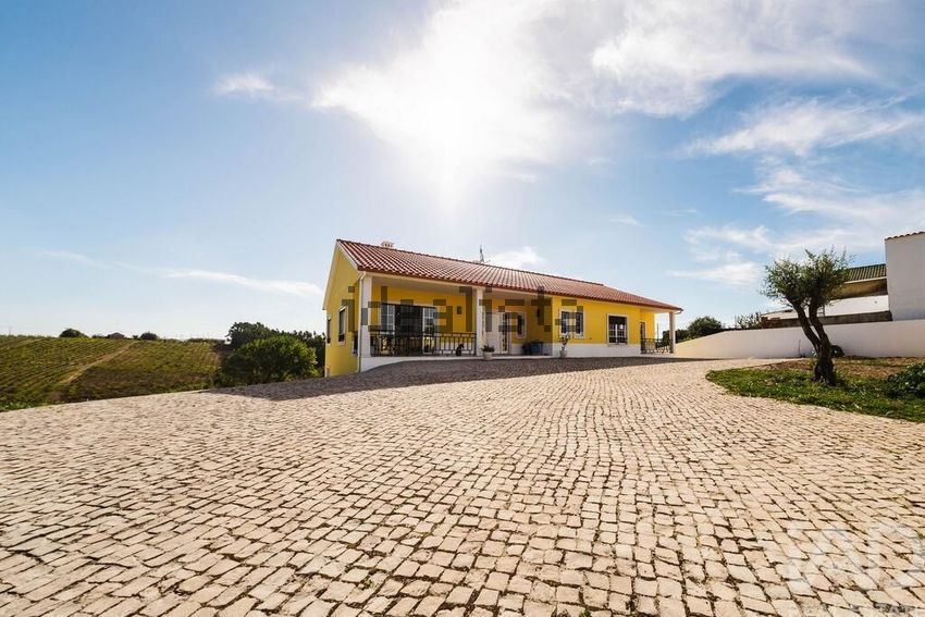 Moradia T3 em Carvalhal, €698.000