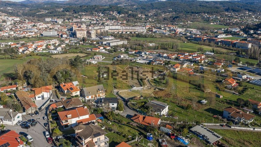 Moradia T3 à venda em Póvoa de Lanhoso (Nossa Senhora do Amparo), Póvoa de Lanhoso — foto 8