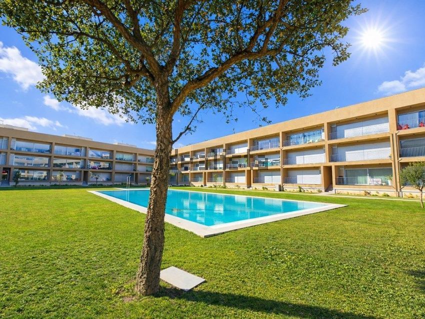 Apartamento T2 em Marinhas, €350.000