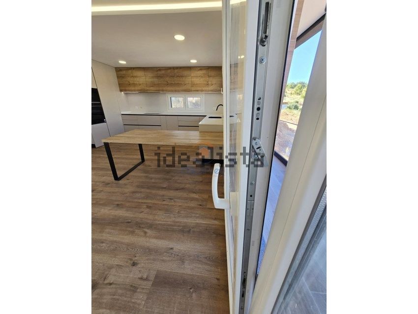 Moradia T5 à venda em Santa Iria de Azoia, São João da Talha e Bobadela, Loures — foto 9