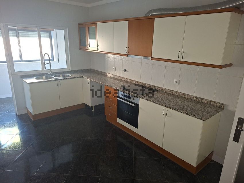 Apartamento T3 em Margaride (Santa Eulália), Várzea, Lagares, Varziela e Moure, €275.000