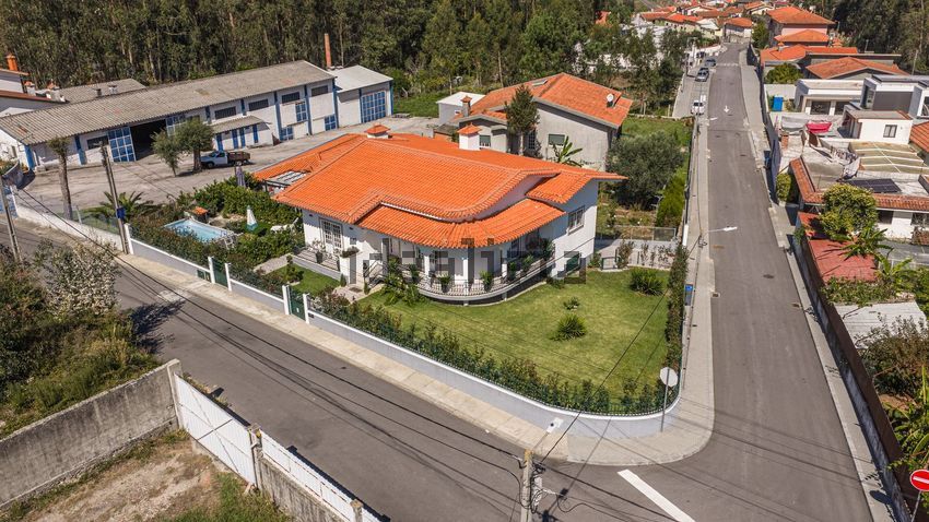 Moradia T3 em São Paio de Oleiros, €460.000