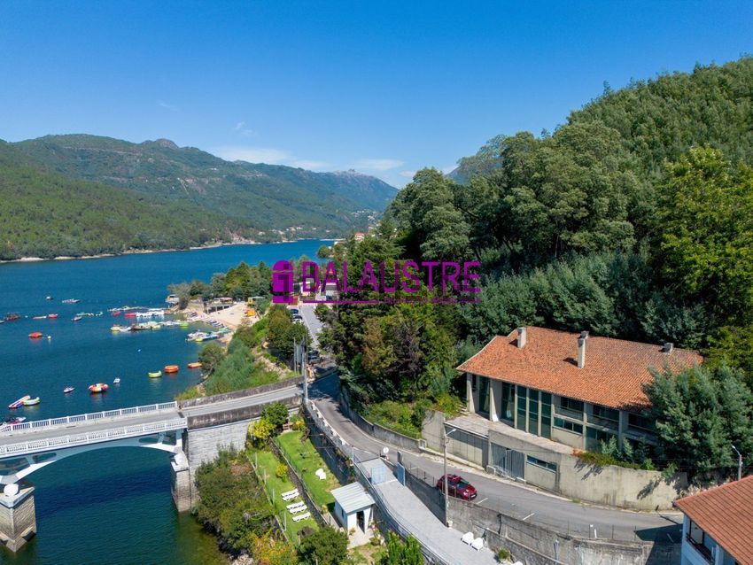 Moradia T5 em Vilar da Veiga, €750.000