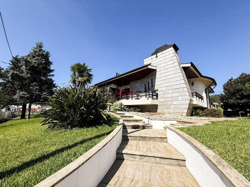 Moradia T5 em Alfena, €730.000