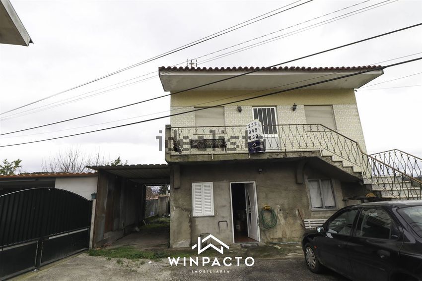 Moradia T3 em Oliveira do Conde, €110.000