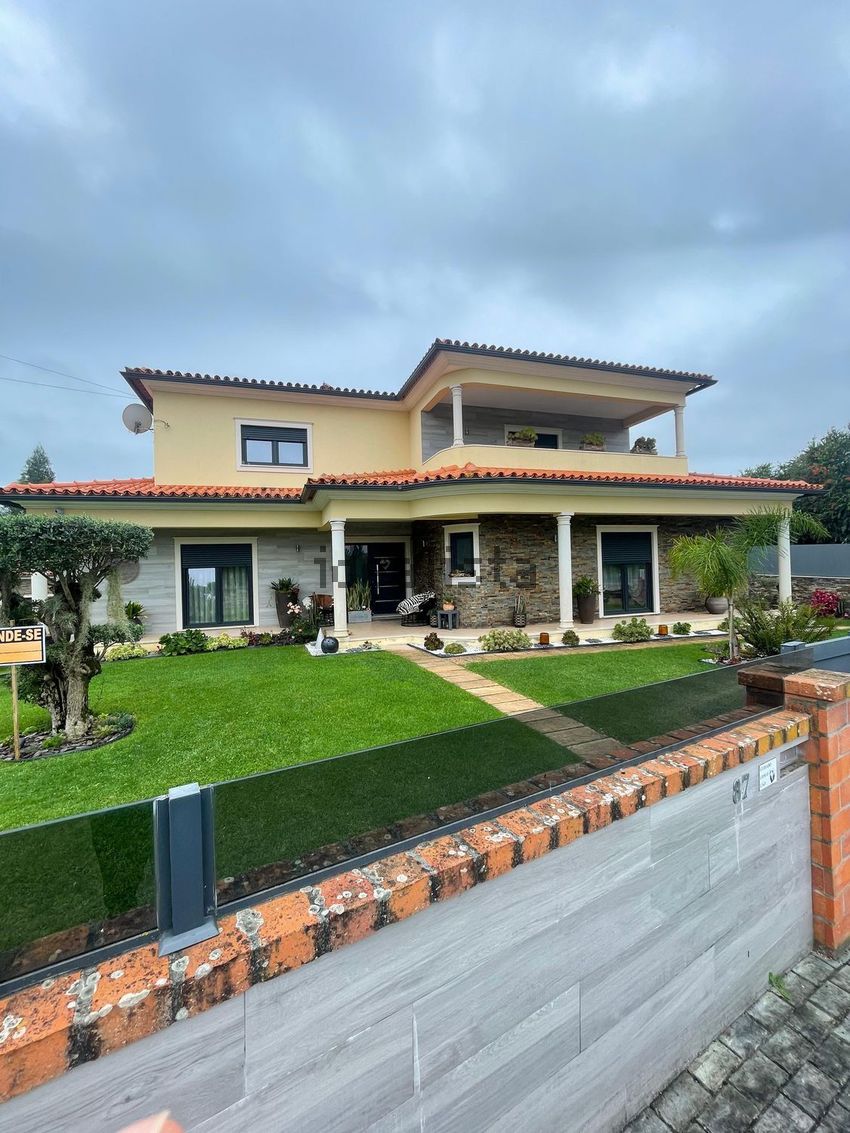 Moradia T5 em Coimbrão, €580.000
