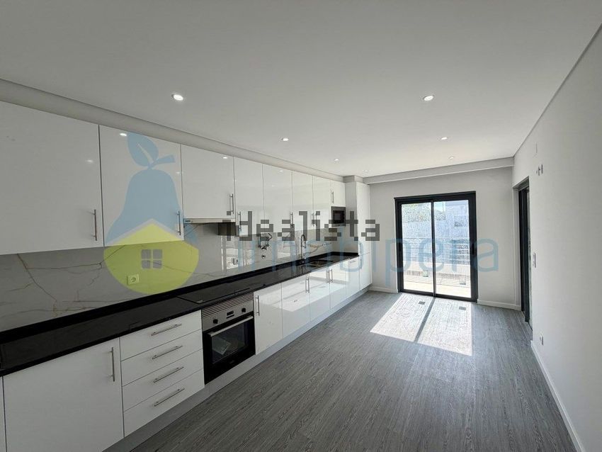 Apartamento T3 à venda em Quelfes, Olhão — foto 16