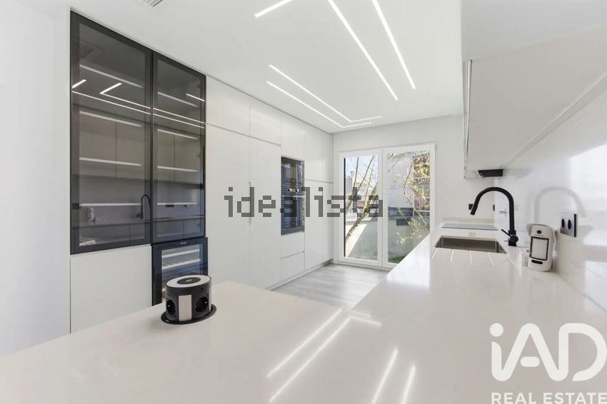 Apartamento T4 em Santa Iria de Azoia, São João da Talha e Bobadela, €595.000