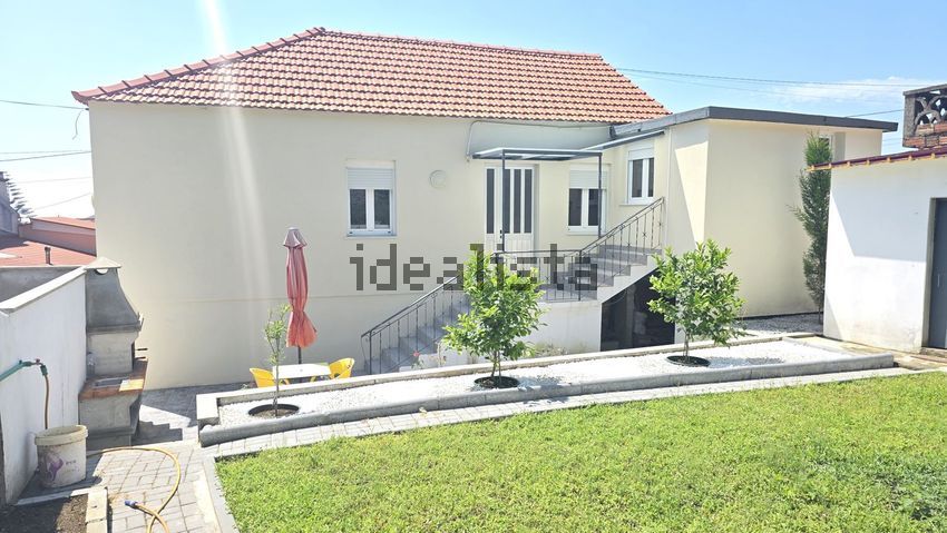 Moradia T5 em Castelo do Neiva, €295.000