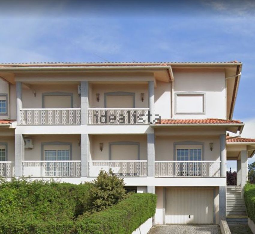 Moradia T4 em São João de Lourosa, €390.000