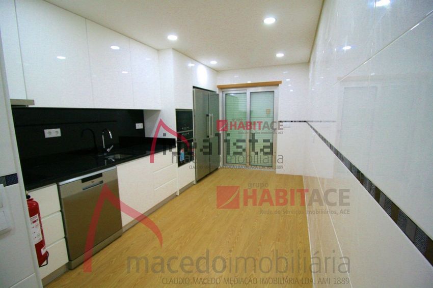 Apartamento T3 à venda em Braga (São José de São Lázaro e São João do Souto), Braga — foto 17