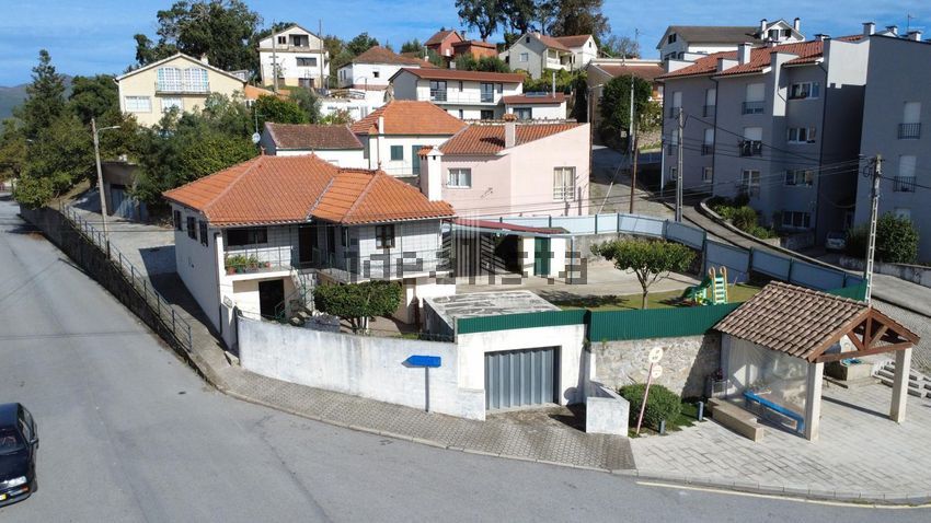 Moradia T3 em Oliveira de Frades, Souto de Lafões e Sejães, €220.000