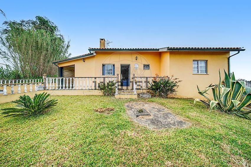 Moradia T2 em Amoreira da Gândara, Paredes do Bairro e Ancas, €220.000