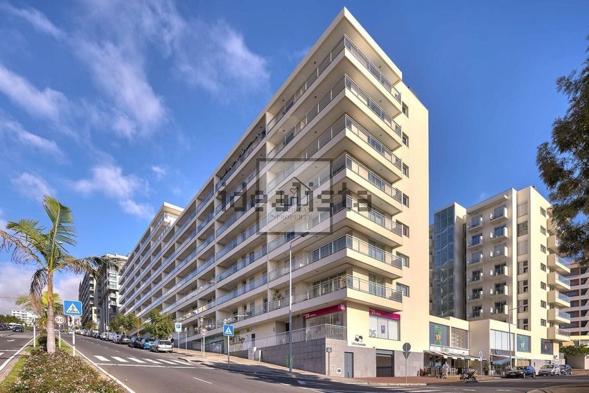 Apartamento T2 em São Martinho, €450.000