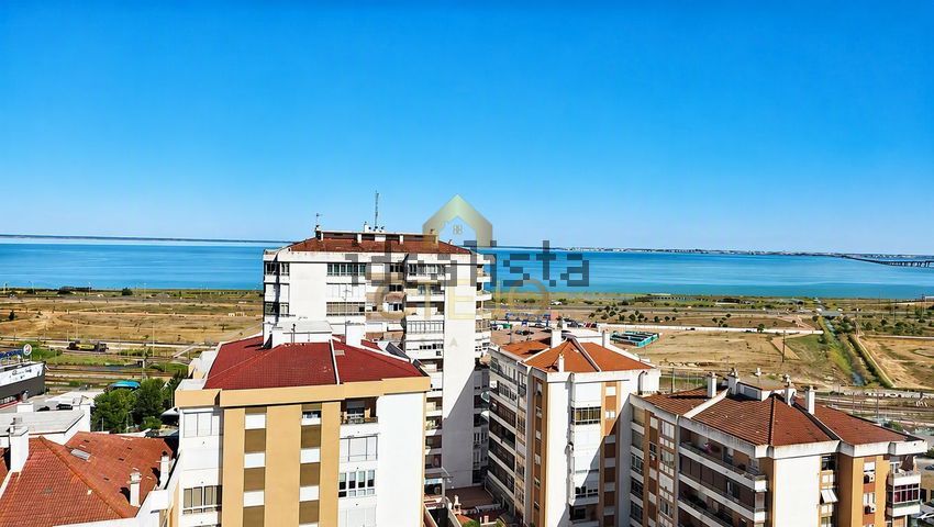 Apartamento T2 à venda em Santa Iria de Azoia, São João da Talha e Bobadela, Loures — foto 2