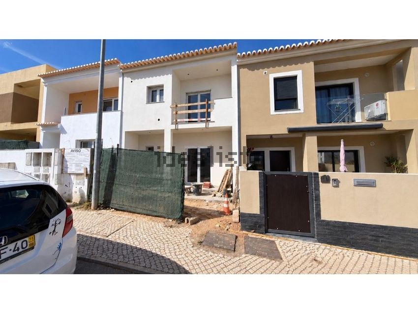 Moradia T3 em Odiáxere, €450.000