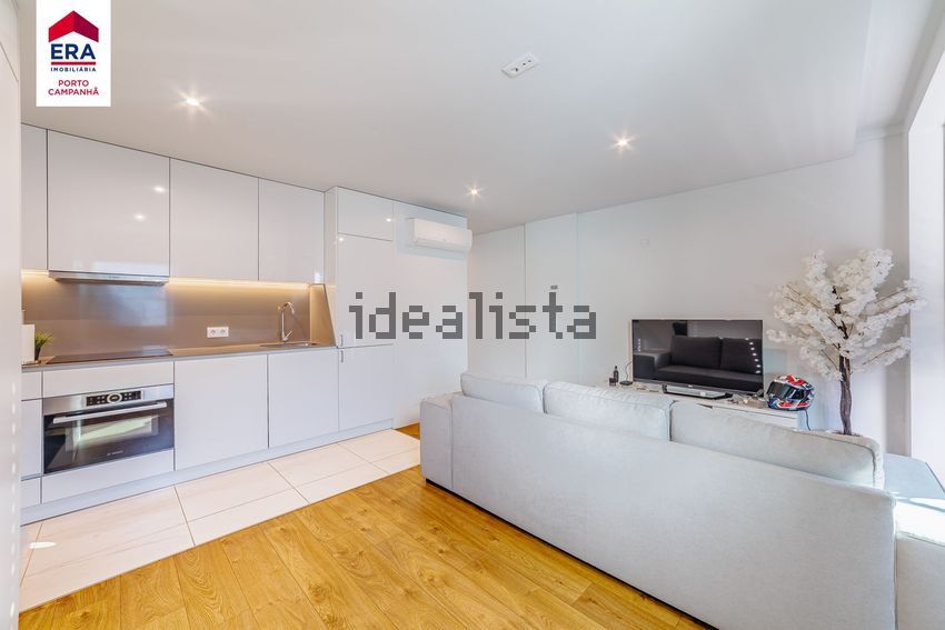 Apartamento T0 à venda em Senhora da Hora, €249.900