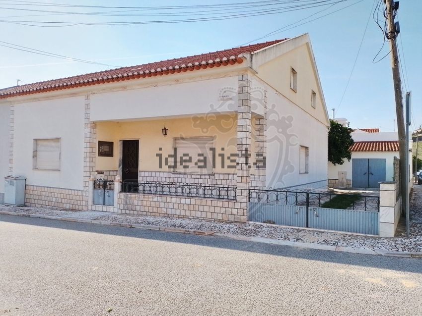 Moradia T6+ em Estremoz (Santa Maria e Santo André), €300.000