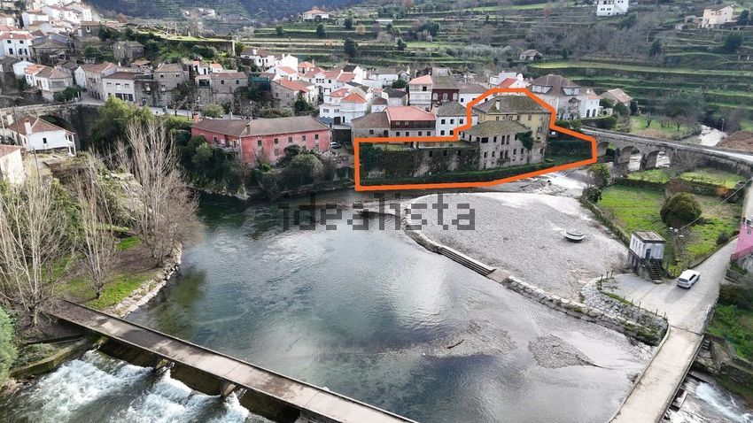Moradia T6+ em Avô, €375.000
