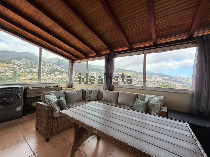 Apartamento T2 em Santo António, €260.000