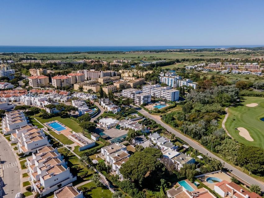 Moradia T1 à venda em Quarteira, Loulé — foto 2