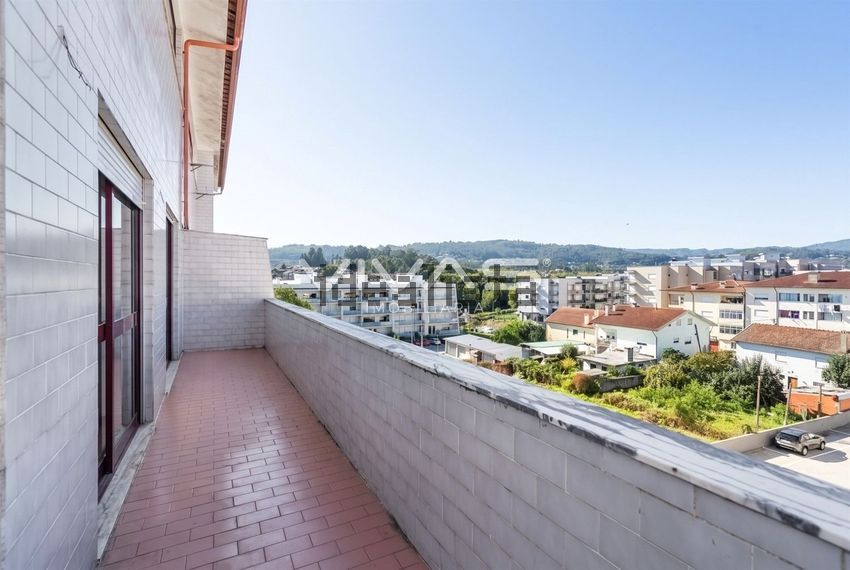 Apartamento T3 à venda em Vila Verde e Barbudo, Vila Verde — foto 9