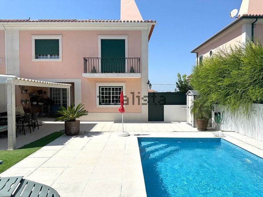 Moradia T4 em Azeitão (São Lourenço e São Simão), €690.000