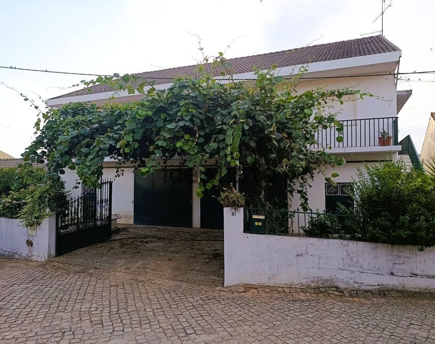 Moradia T6+ em Capinha, €470.000