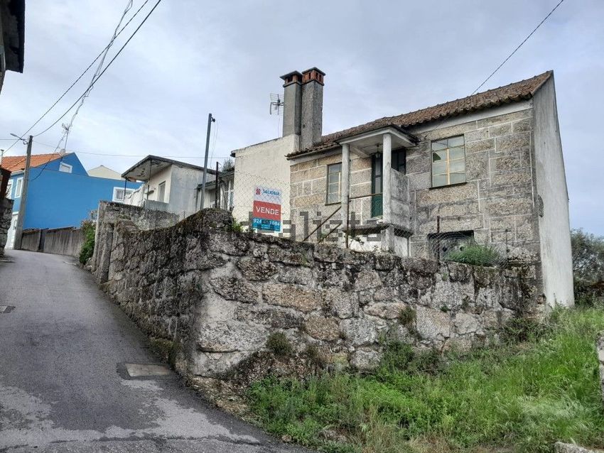 Moradia T4 em Oliveira do Conde, €45.000