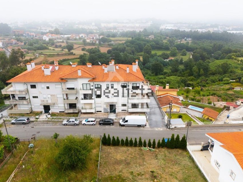 Apartamento T3 em Vila de Cucujães, €329.000