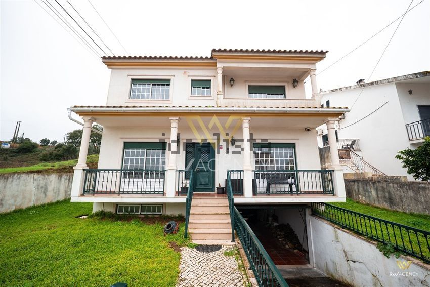 Moradia T5 à venda em Torres Novas (São Pedro), Lapas e Ribeira Branca, Torres Novas — foto 2