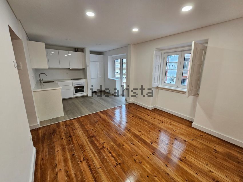 Apartamento T4 à venda em Mina de Água, Amadora — foto 3