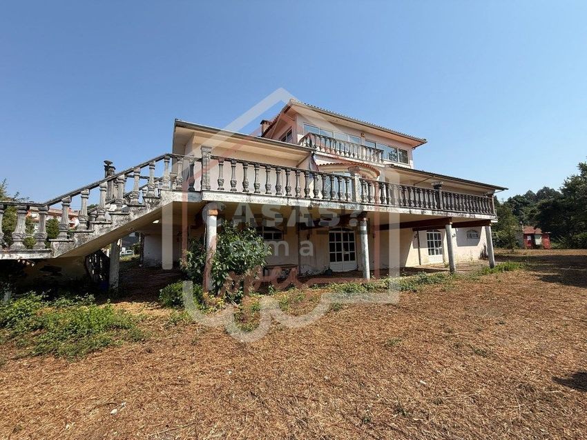 Moradia T3 à venda em Borralha, €450.000