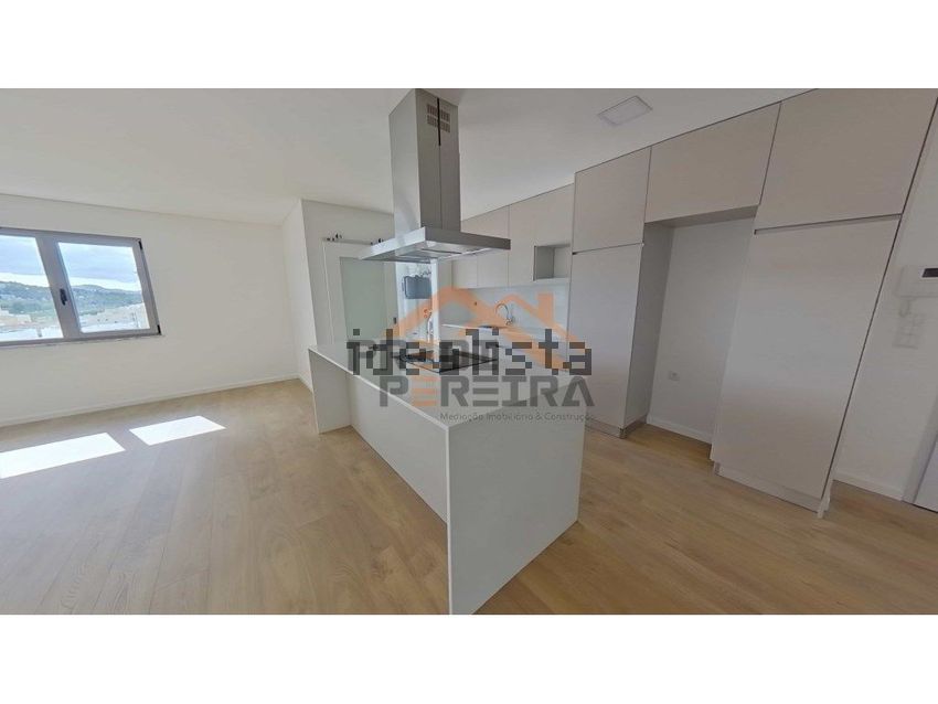 Apartamento T2 à venda em Camarate, Unhos e Apelação, Loures — foto 3