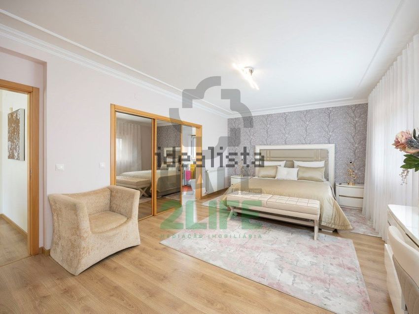 Moradia T4 em Marinha Grande, €395.000
