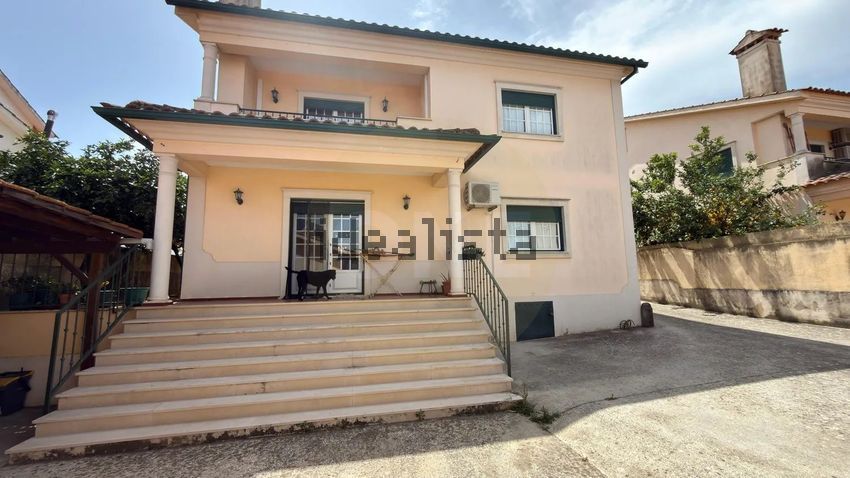 Moradia T5 em Golegã, €498.000