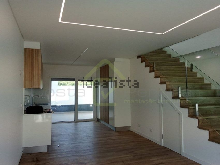 Moradia T4 à venda em Santa Bárbara, Lourinhã — foto 3