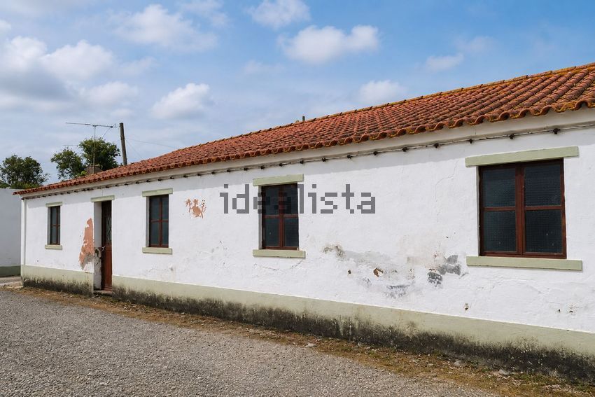 Moradia T2 em Canhestros, €49.900