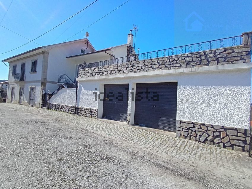 Moradia T6+ em Freixiosa, €310.000