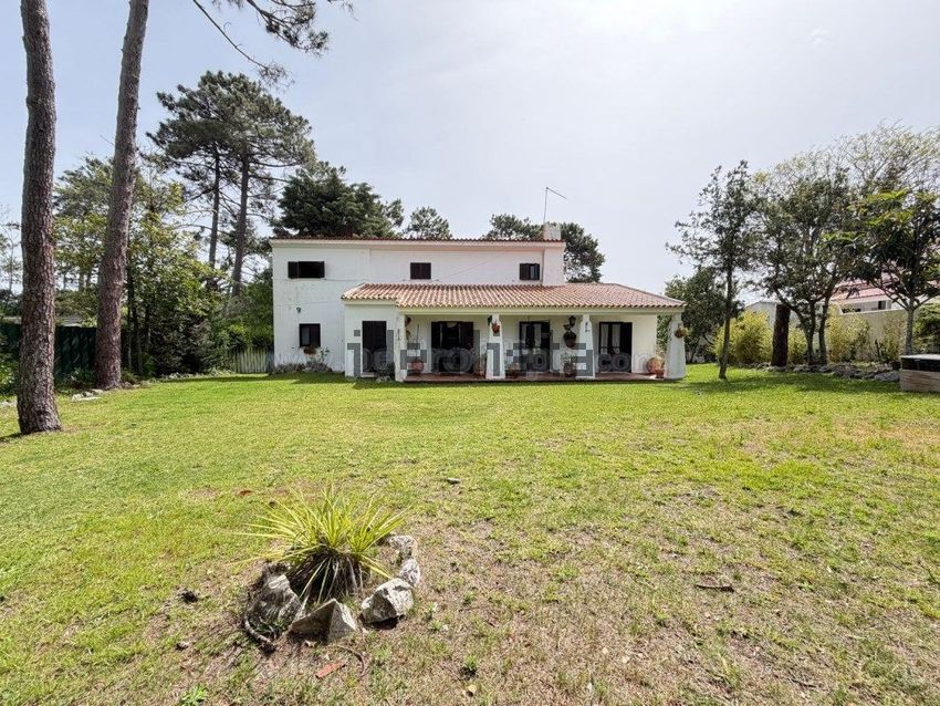 Moradia T4 em Sesimbra (Castelo), €625.000