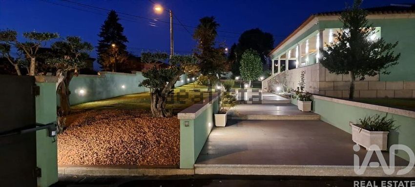 Moradia T4 em Lemenhe, Mouquim e Jesufrei, €999.000