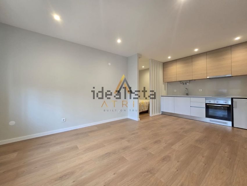 Apartamento T0 em Leiria, Pousos, Barreira e Cortes, €280.000