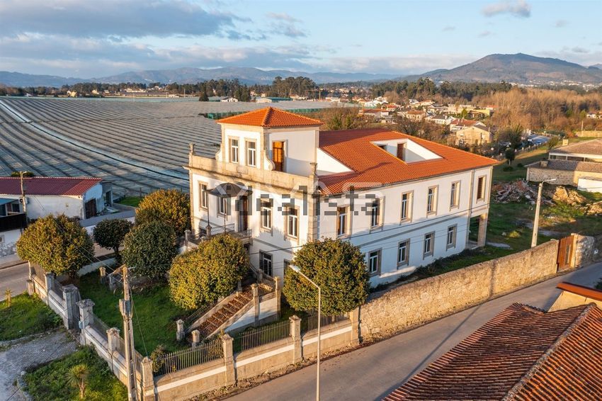 Moradia T6+ em Lago, €1.200.000