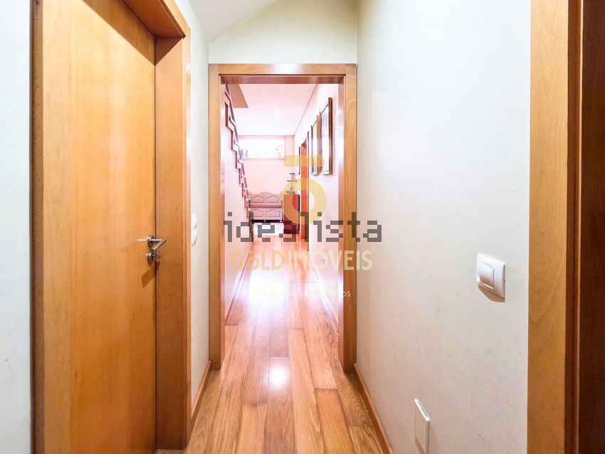 Moradia T4 à venda em Oliveira de Azeméis, Santiago de Riba-Ul, Ul, Macinhata da Seixa e Madail, Oliveira de Azeméis — foto 5