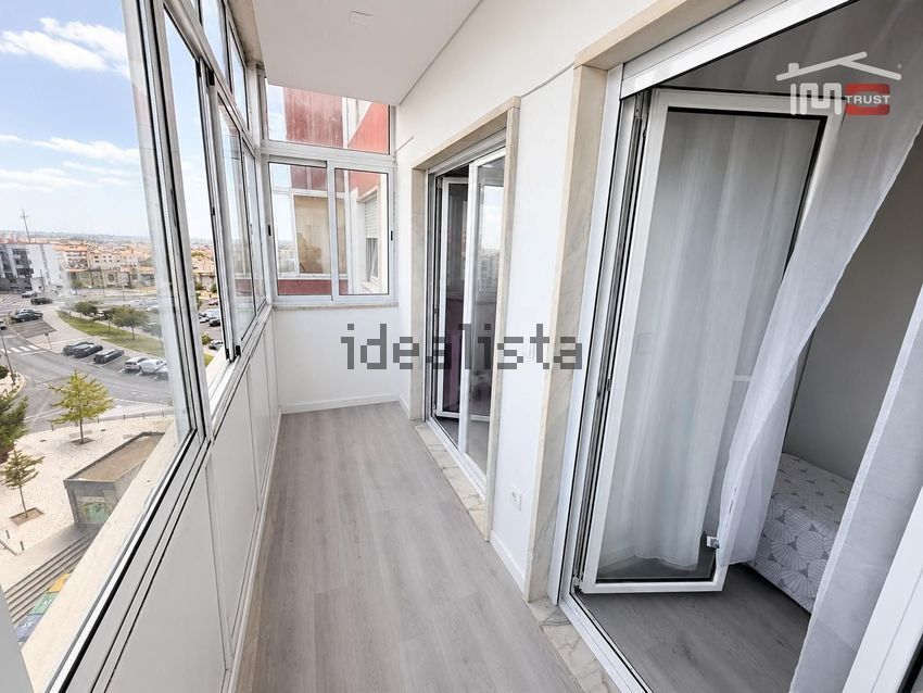 Apartamento T4 à venda em Mina de Água, Amadora — foto 15