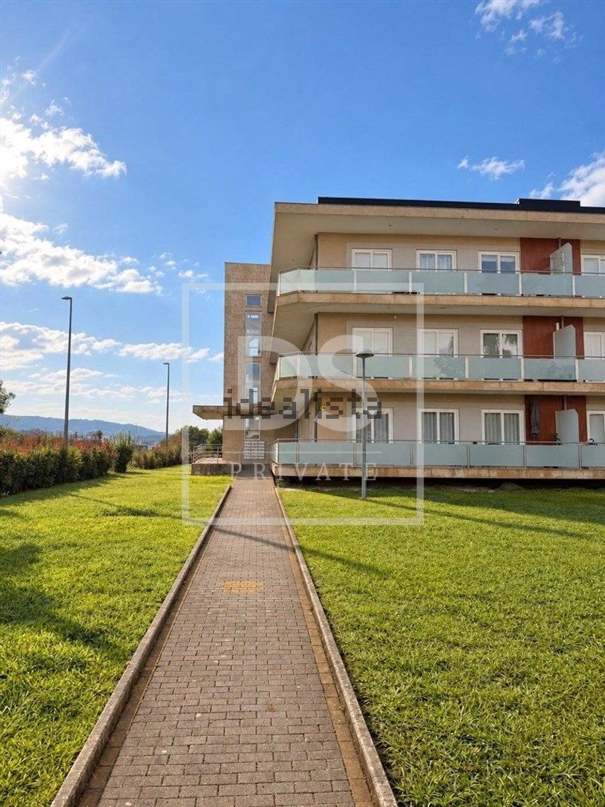 Apartamento T2 em Arcozelo, €245.000