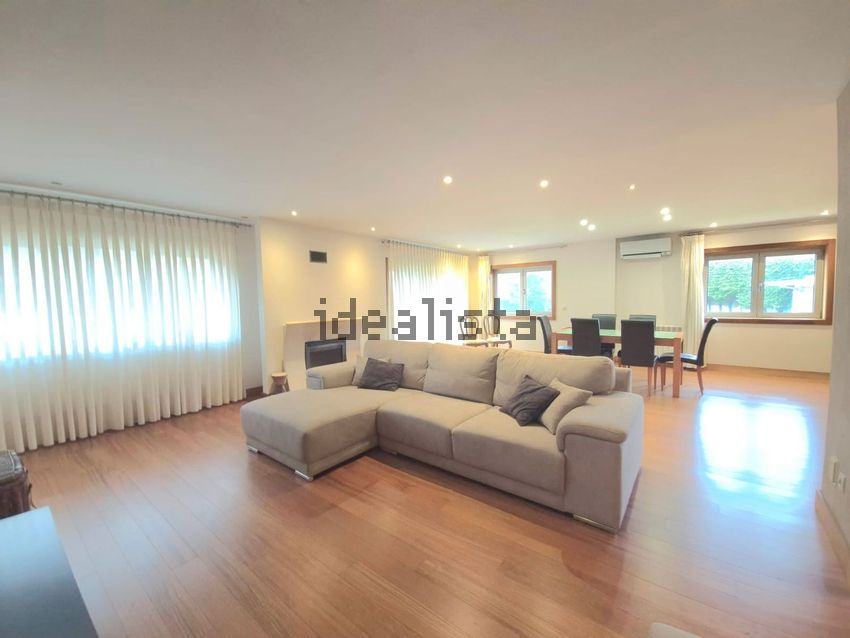 Moradia T5 em Mindelo, €655.000